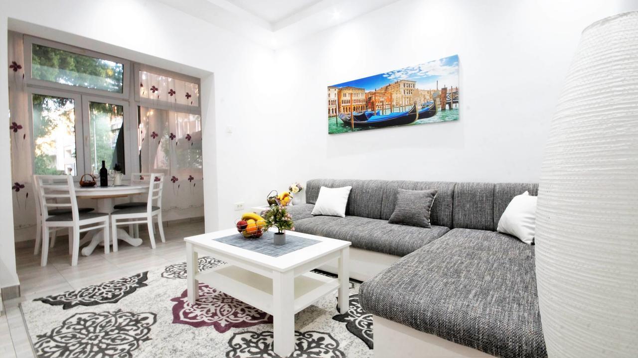 Kala Apartment Tivat Exterior foto